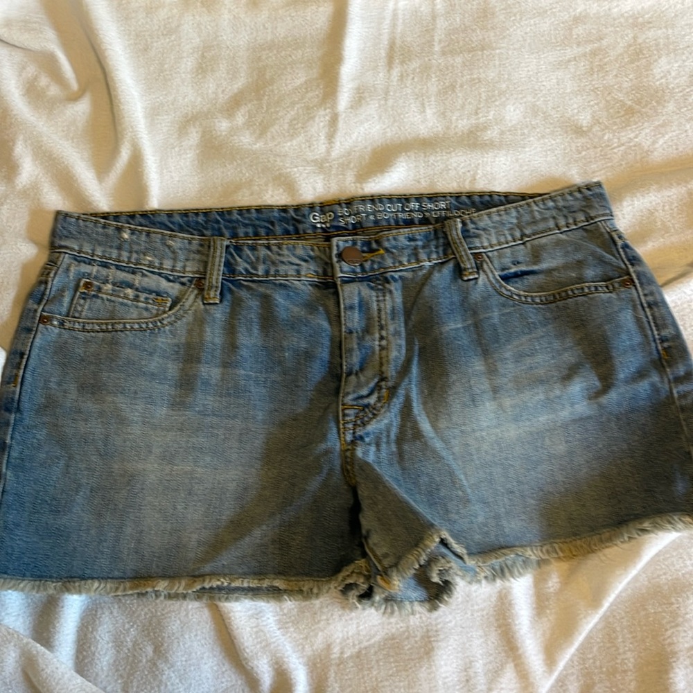 Gap boyfriend cut off shorts